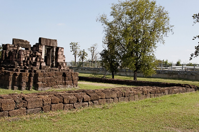 Kuti rishi Phimai-010